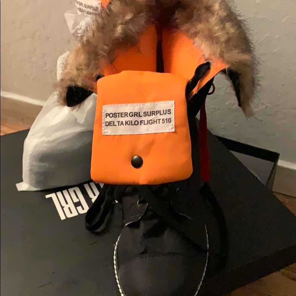 Boots - Picture 3 of 3